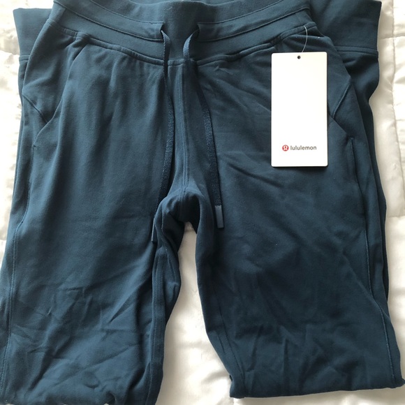 Lululemon Ready To Rulu. Gorgeous Night Diver - Picture 6 of 6